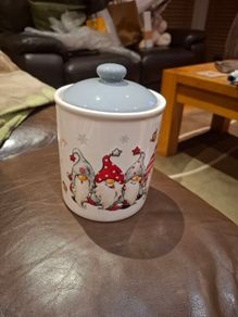 Gonk / gnome storage pot