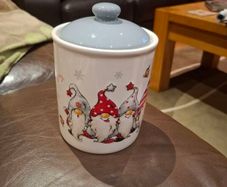 Gonk / gnome storage pot