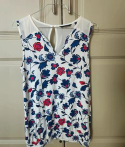Sleeveless tops