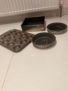 Vintage 70's Baking Tins