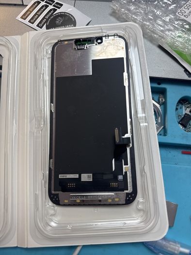 iPhone 13 LCD screen