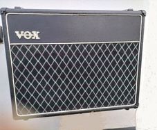 VOX  VT100 with AC30 face lift.