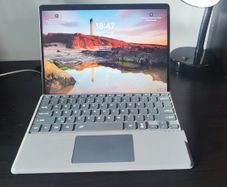 Microsoft Surface Pro 9 i5 8GB 256GB + Slim Pen + Boxed
