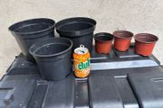 6 plastic flower pots