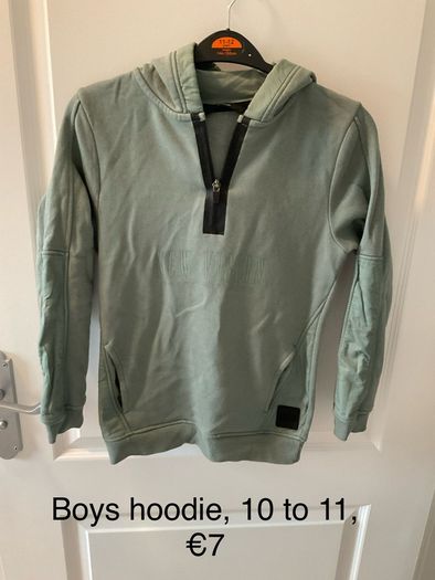 Boys hoodie , 10 to 11