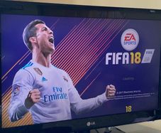 MUST GO PS4 Games Bundle - Fifa 18 & 19 (disks only)