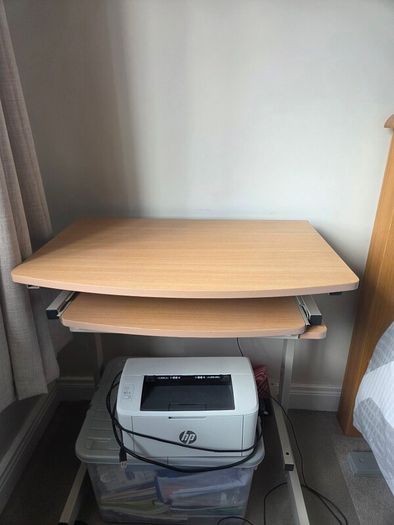 Computer desk