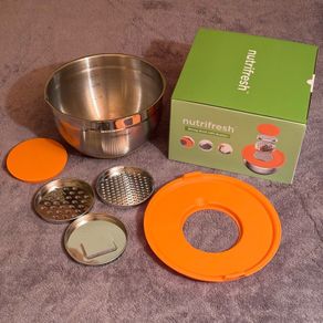 Nutrifresh Mixing Bowl with Graters