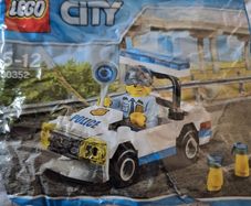 Lego City sets x 2 30352 and 30351