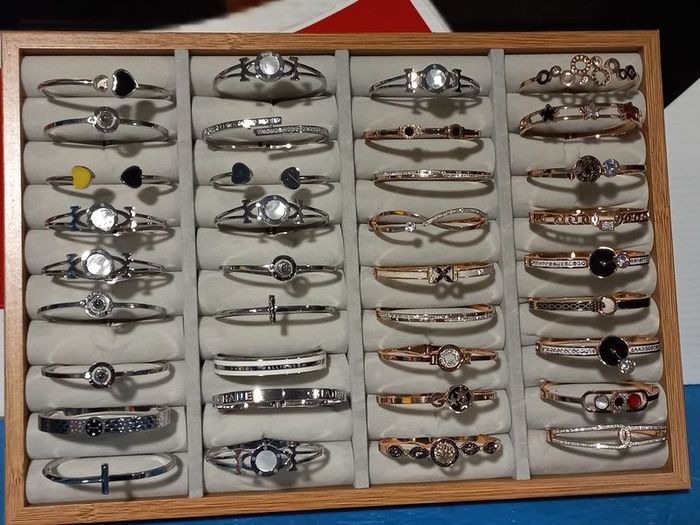 bracelets