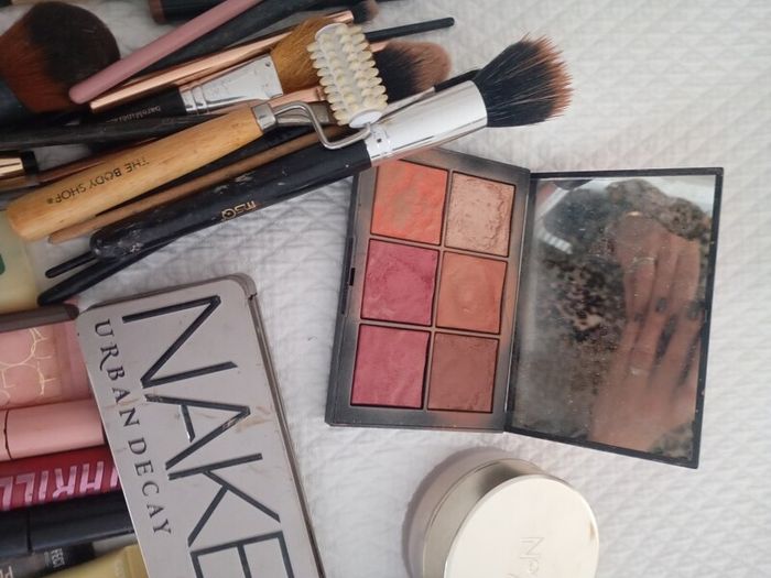 Huge Makeup and perfume bundle