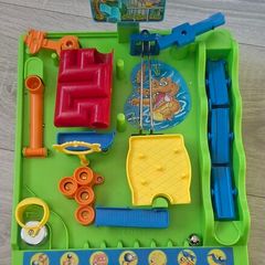 TOMY Screwball Scramble Board Game