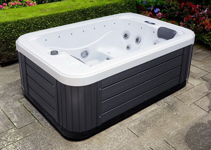 Brand New 3 Person Hot Tub