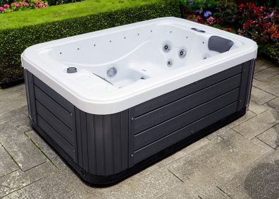 Brand New 3 Person Hot Tub