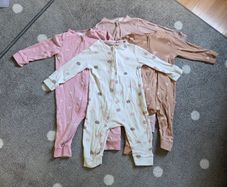 4 x Double zipper Footless Sleepsuits (9-12 months)