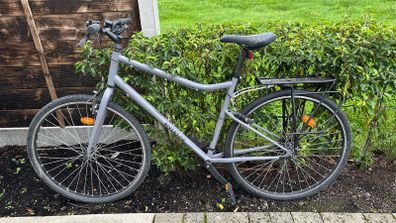 Decathlon hybrid bike