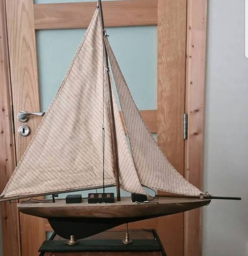 Model Sailboat