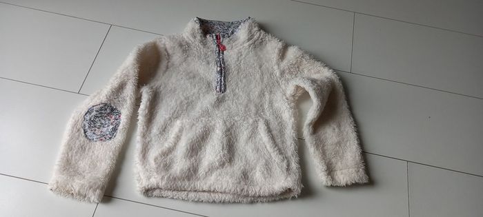 Girls jumpers