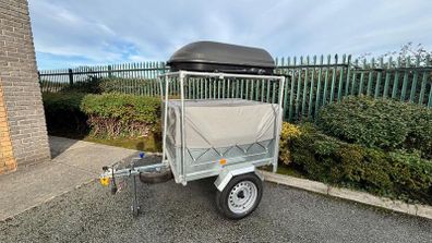 Erde - Galvanised trailer with roof box and frame - excellent condition