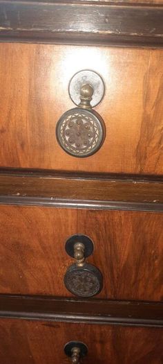Vintage walnut veneer chest of drawers