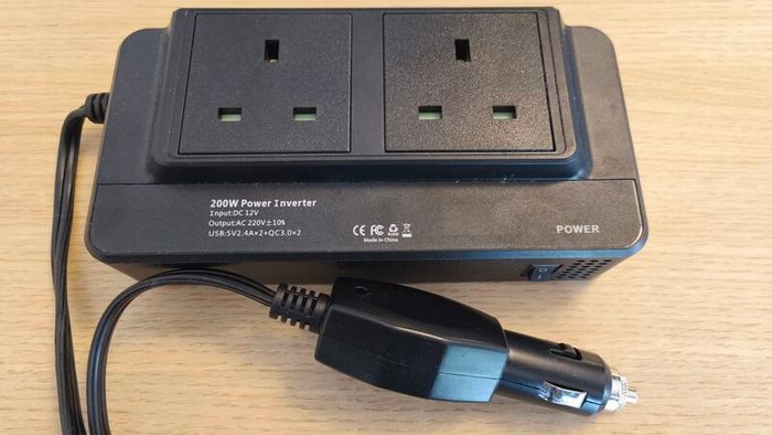 200W Car Voltage Converter Inverter