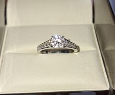 Solitaire engagement ring