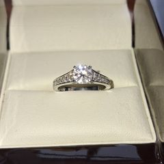 Solitaire engagement ring