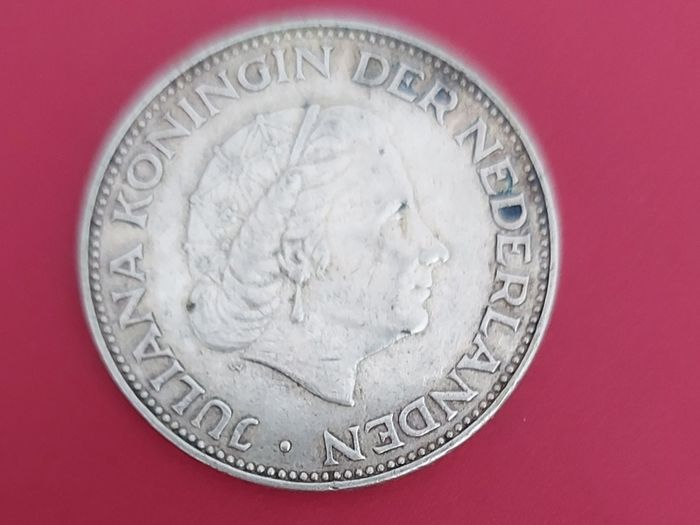NETHERLANDS 1960 TWO and a HALF Guilders coin in extremley fine condition