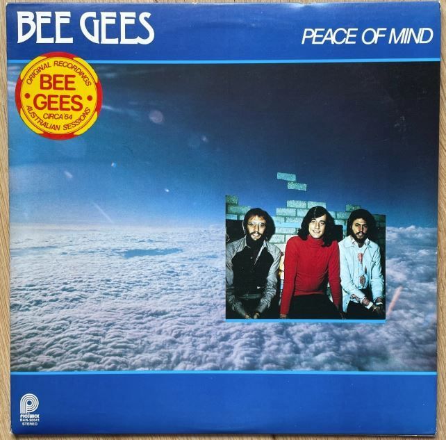 LP Bee Gees, in good condition. The price is on the list.