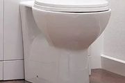 Essentials Compact Bathroom Round Back to Wall WC Toilet Pan with Soft Closing Seat - 515mm Deep