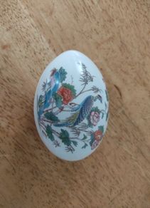 Beautiful Wedgewood Kutani Crane  Egg Dish trinket box - Bone China in Perfect Condition