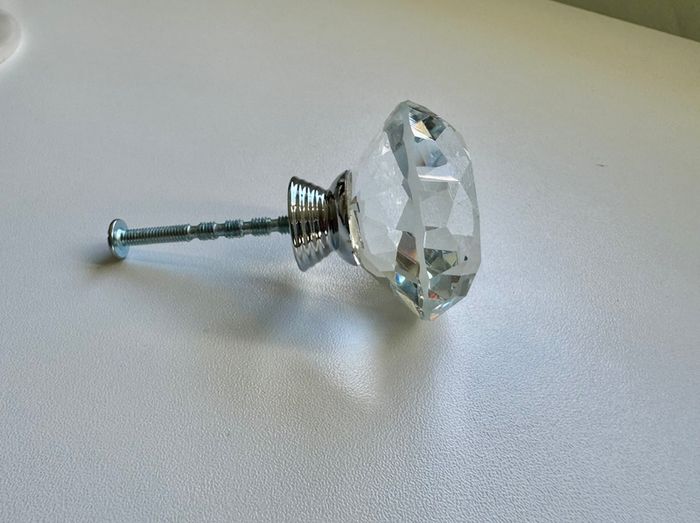 Crystal drawer/door knobs