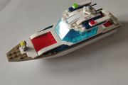 Lego boat