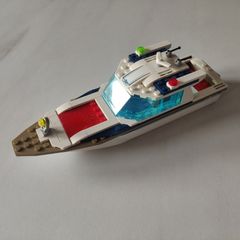 Lego boat