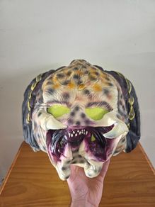 2007 Alien Vs Predator Mask