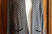 Yida Black And White Edge to edge cardigan 2XL Made In Italy includes post