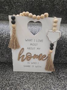 Hanging plaque