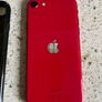 iPhone SE  64gb Image 2