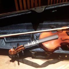Valencia 1/2 size student violin
