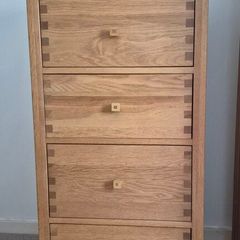 Solid oak chest of drawers