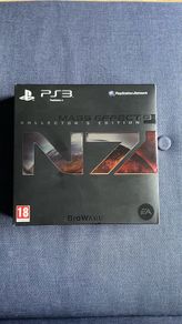Mass Effect 3 PS3 Collectors Edition, never played, mint condition, tin box, artbook, velcro patch and other goodies