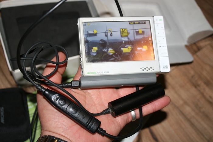 Archos 605 WiFi Silver (160 GB) Digital Media Player