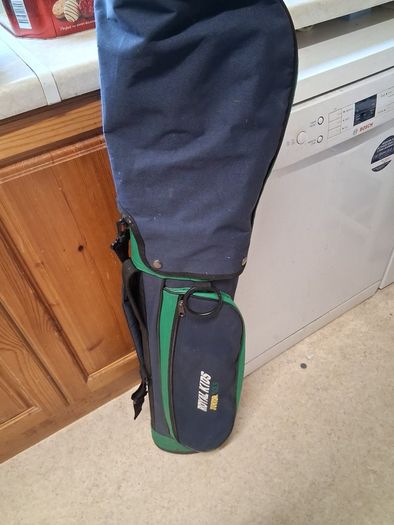 Golf clubs. Junior Golf Set For 9 To 12 Year Old. Collect In Dublin Or Receive Via Post.
