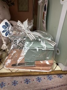 Maileg Mouse - Breadboard and Knife with Bread Bin