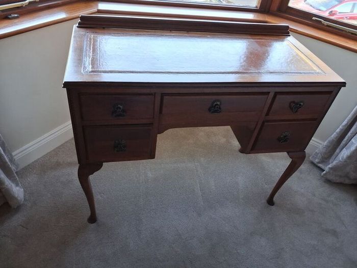 Ladies vintage writing desk