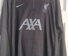 liverpool tracksuit