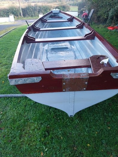 18ft lake boat lynch