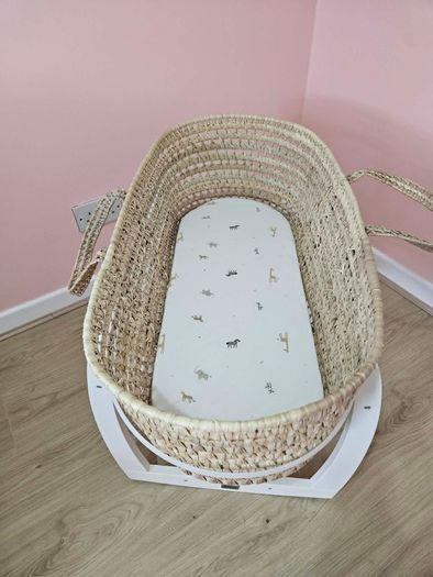 Mamas & Papas Moses Basket with White Rocking Stand