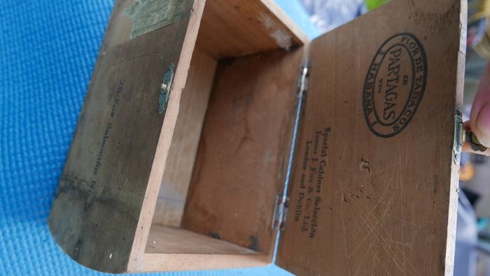 Vintage Flor de Tabacos Partagas Royale Limited Reserve Cigar Box
