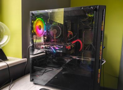 Gaming PC Win 11 Pro  Includes Monitor